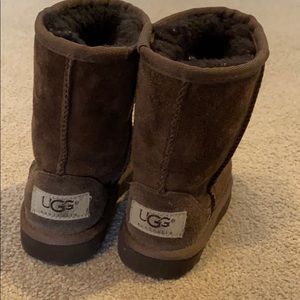 Ugg toddler baby classic boot size 7 warm EUC